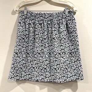 🔥J. Crew floral Blue and White Skirt🔥